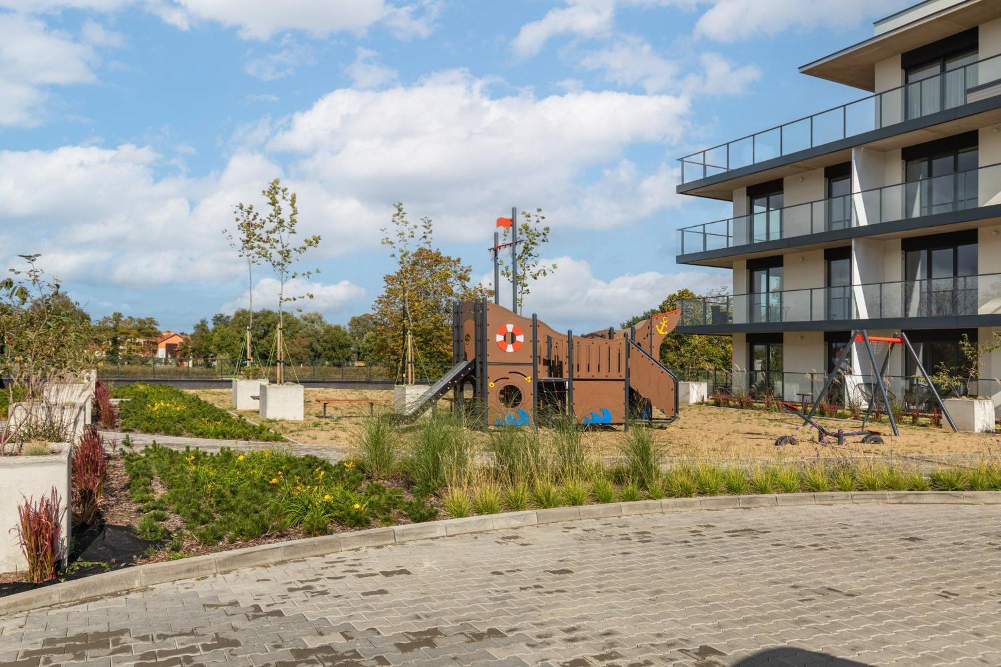 Dziwnow Luxurious Apartment No1 By The River By Renters Prestige Eksteriør bilde